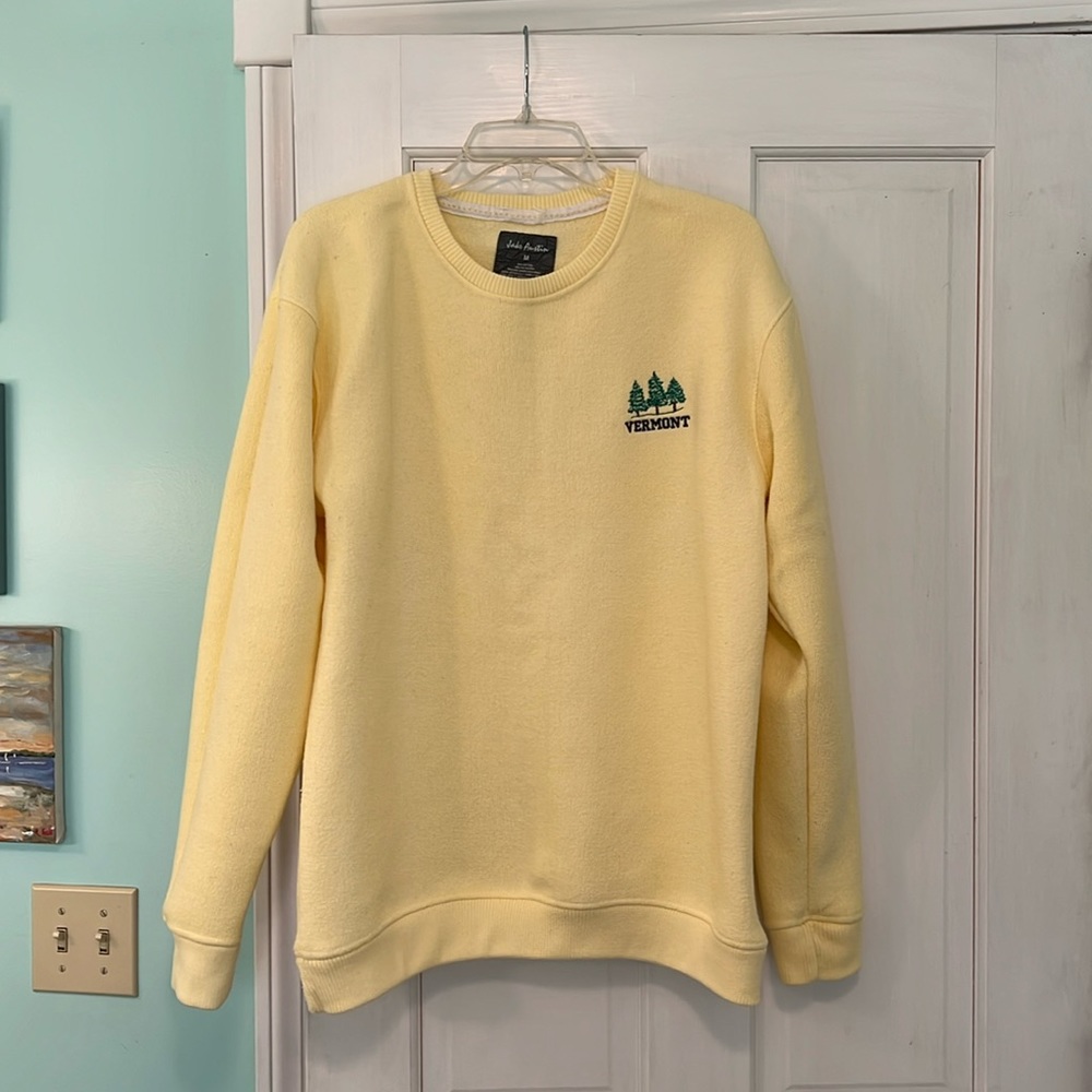 Jake Austin men’s yellow SWEATSHIRT LARGE “Vermont” embroidered like new